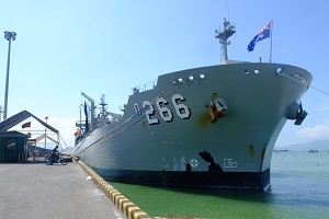 Tàu tiếp dầu Hải quân Australia - HMAS Sirius thăm hữu nghị thành phố Đà Nẵng